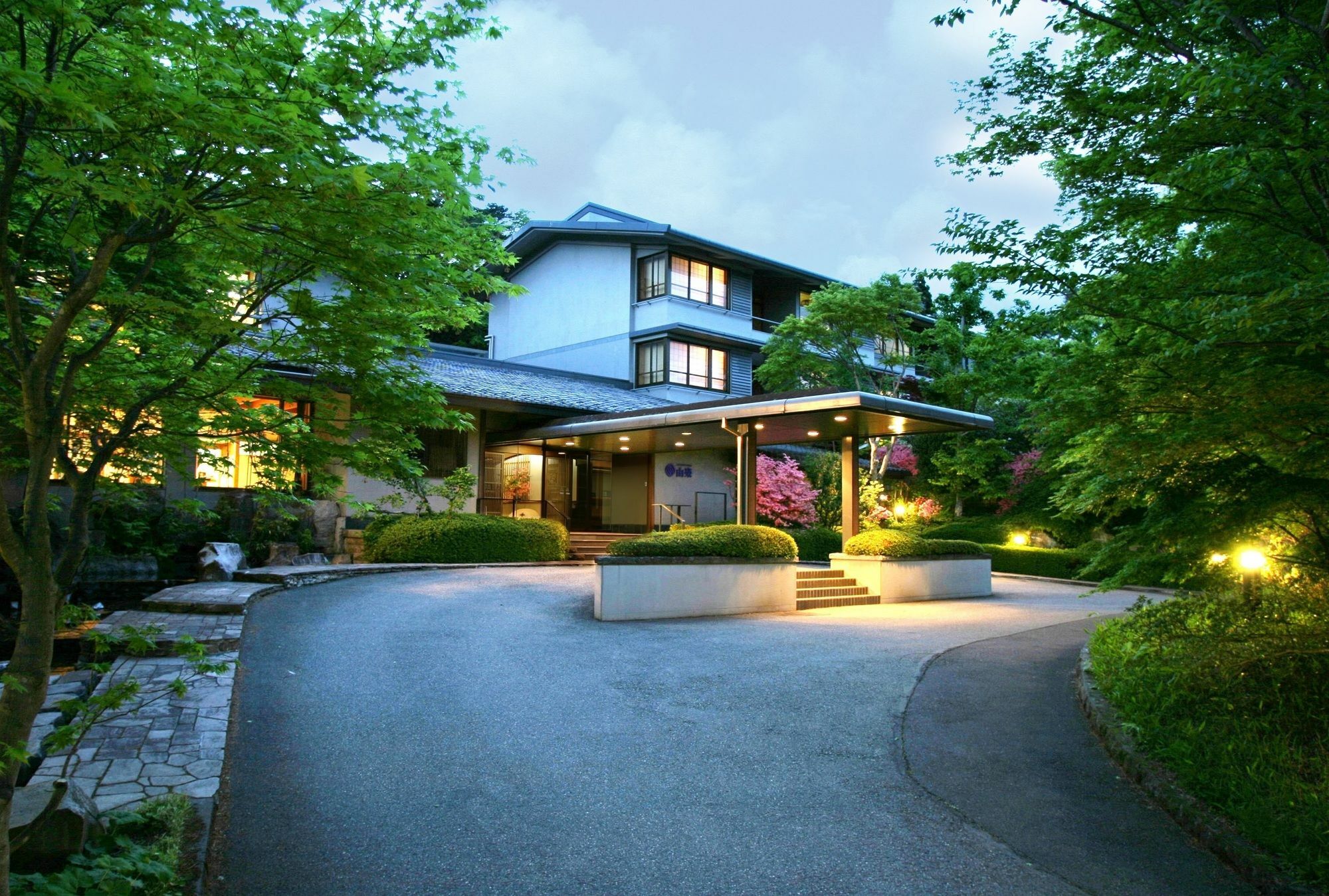 ホテル 那須温泉 山楽 那須町 エクステリア 写真